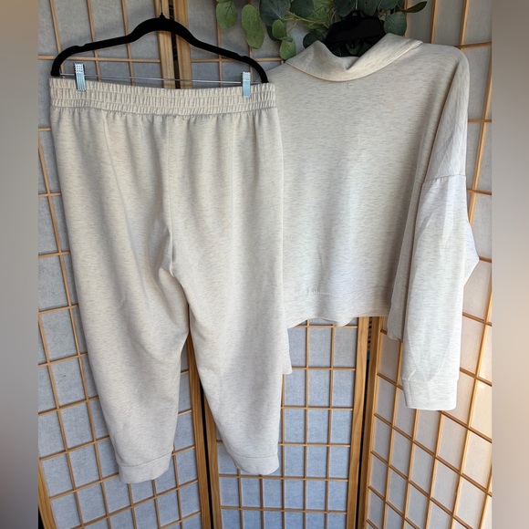 Avia Beige Zip-Up Top and bottom set - Picture 4 of 5